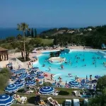 Nid d'Azur à Cap Esterel - Côte d'Azur - VUE MER - Climatisé - Piscines