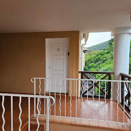 Apartment Cap Esterel Cote D'azur Vue Saint-Raphael (Var)